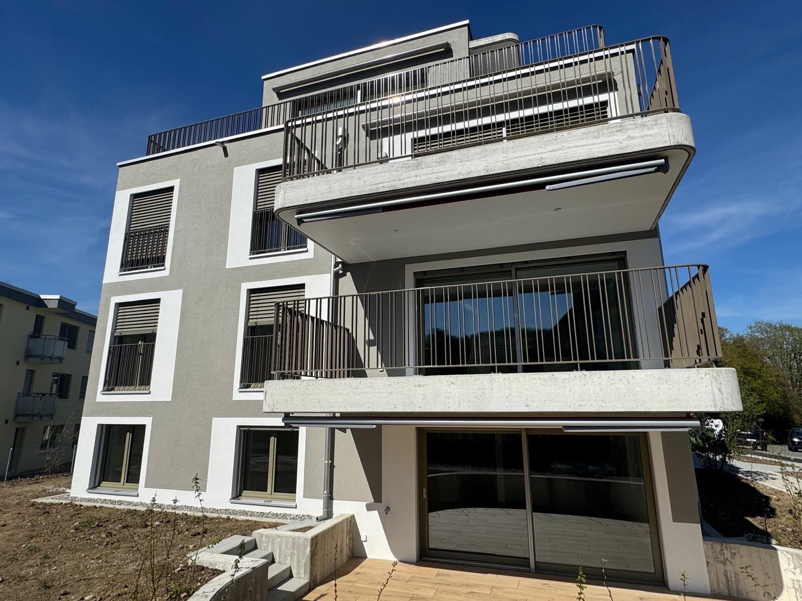 Terrassenbeläge & Übergänge